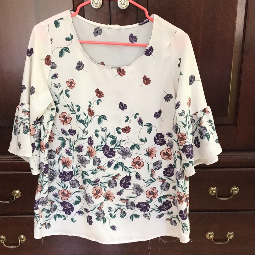 Women’s floral top